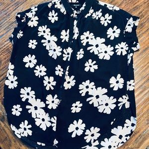Cutest black and white daisy from Madewell